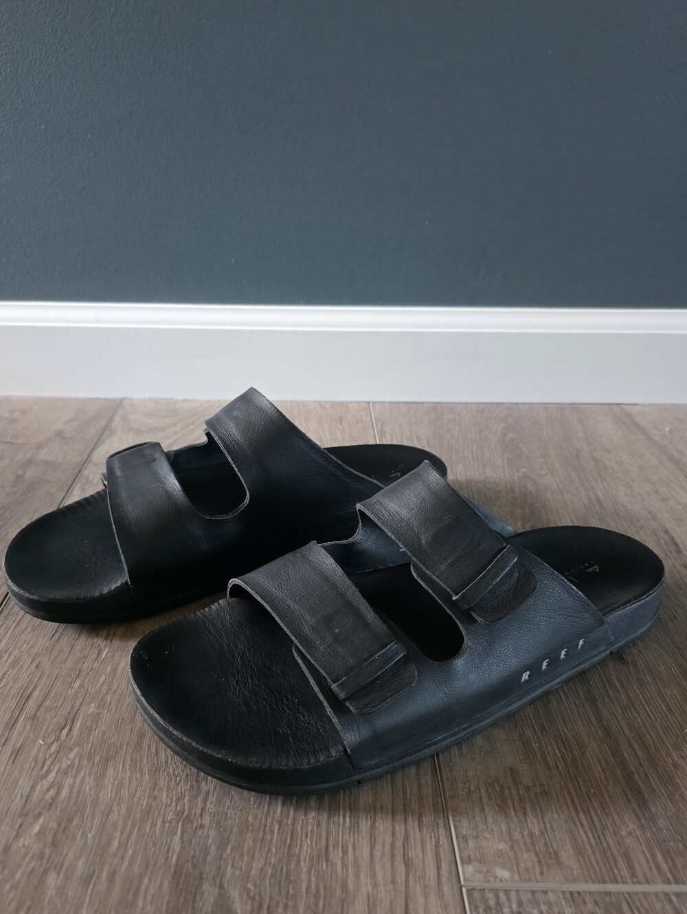 Reef Ojai Two Bar Leather Slides